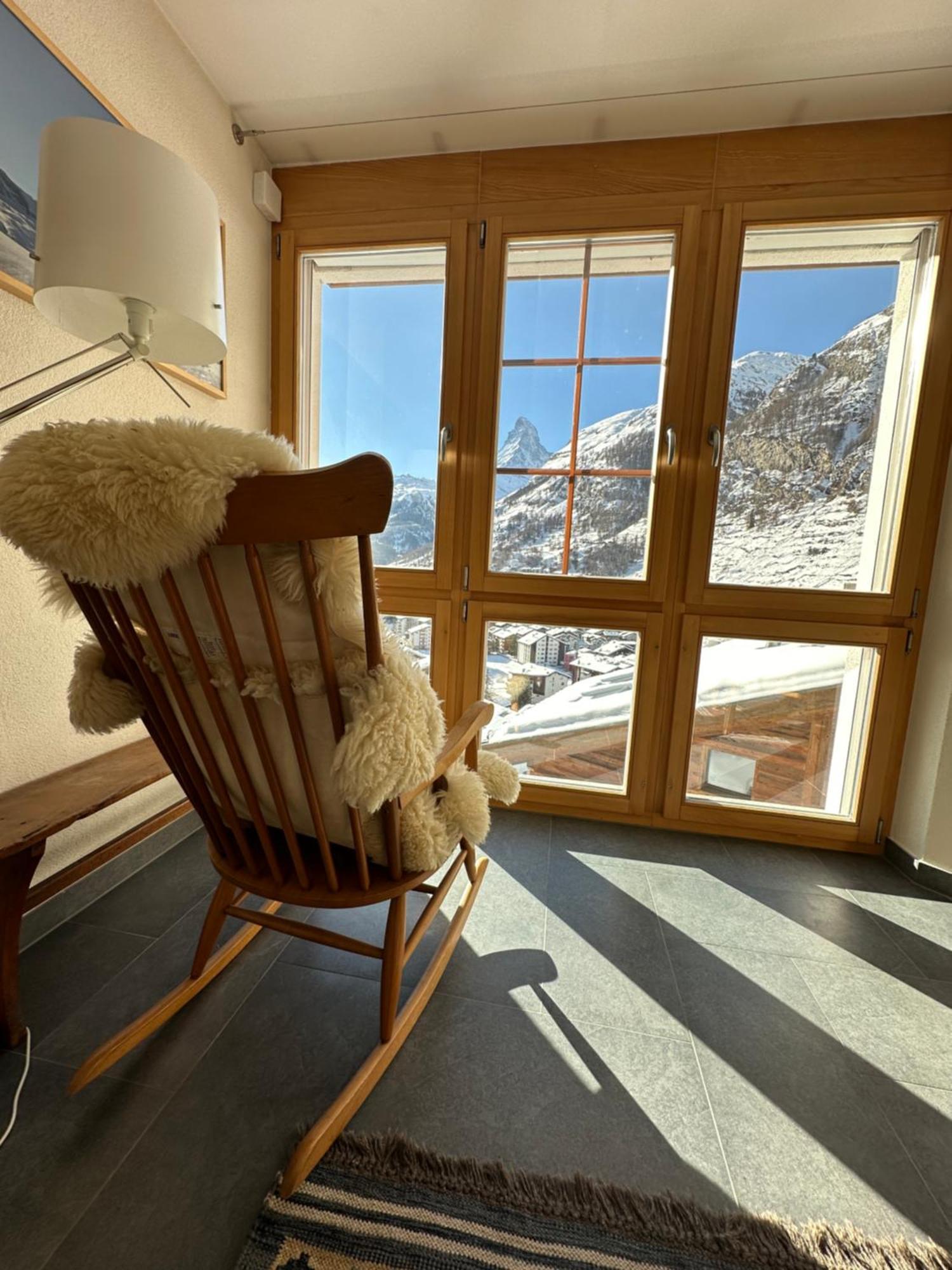 Modern Self-Catering Apartment With Matterhorn Views Zermatt Luaran gambar